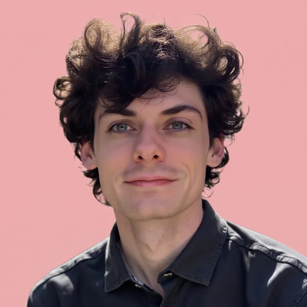 Alex Briggs, Customer Success